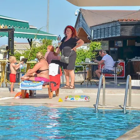 Ξενοδοχείο Altinkum Bungalow 3*