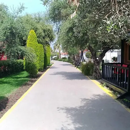 Altinkum Bungalow Side